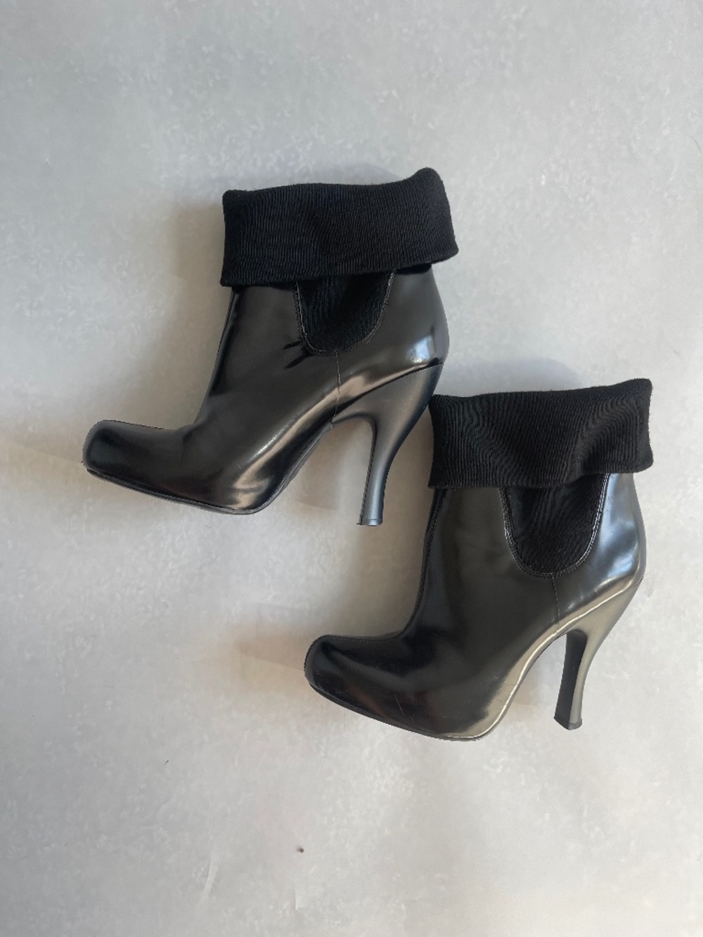 BCBGIRLS Black Leather Sock Ankle Boots High Heels Size 6
